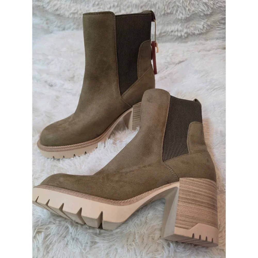 NWT MIA Novie Platform Chelsea Boots - Olive Taupe Suede - Women's Size 9